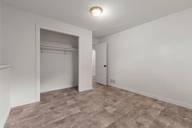 9143 Brunswick Avenue N, Brooklyn Park, MN 55443