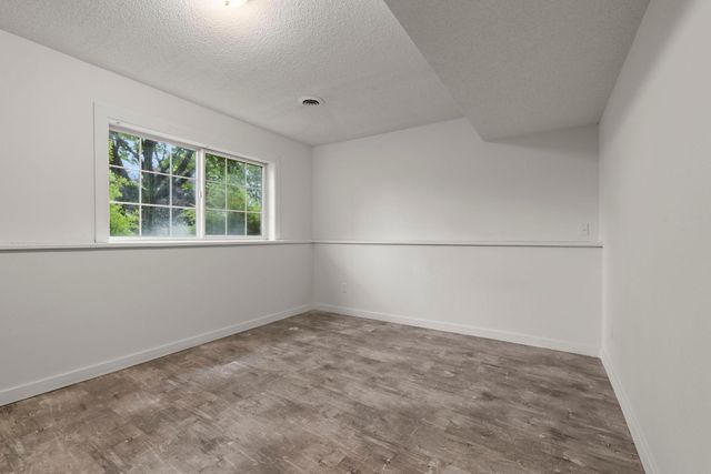 9143 Brunswick Avenue N, Brooklyn Park, MN 55443