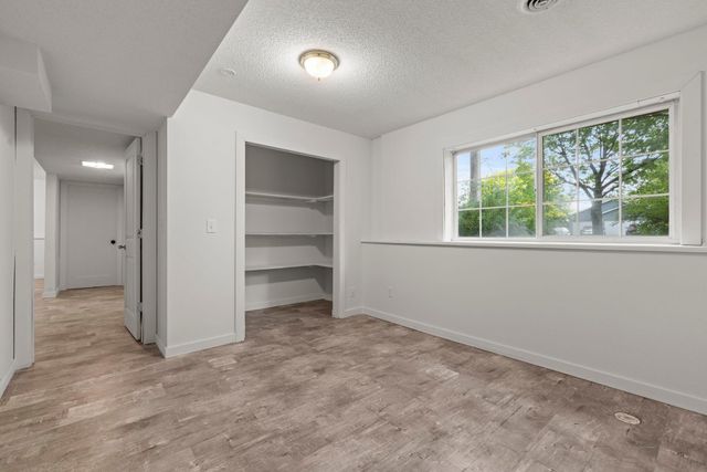 9143 Brunswick Avenue N, Brooklyn Park, MN 55443