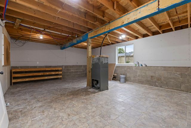 9143 Brunswick Avenue N, Brooklyn Park, MN 55443
