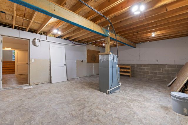 9143 Brunswick Avenue N, Brooklyn Park, MN 55443
