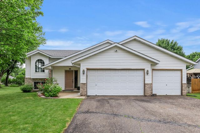 9143 Brunswick Avenue N, Brooklyn Park, MN 55443