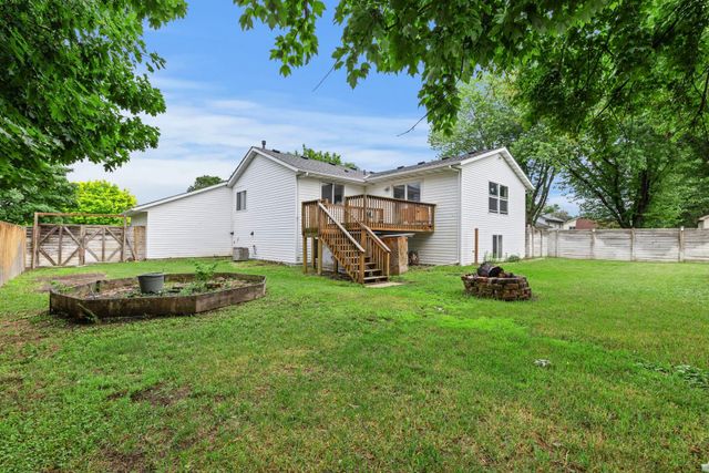 9143 Brunswick Avenue N, Brooklyn Park, MN 55443