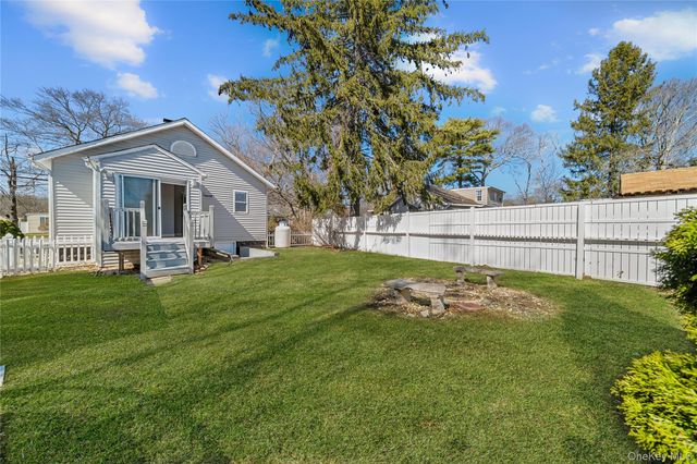 67 Ohio Avenue, Medford, NY 11763