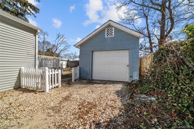 67 Ohio Avenue, Medford, NY 11763