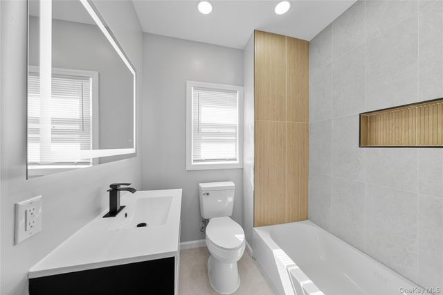 67 Ohio Avenue, Medford, NY 11763