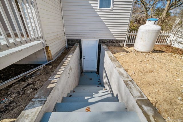 67 Ohio Avenue, Medford, NY 11763