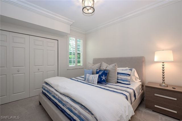 900 L Ambiance CIR 9-106, Naples, FL 34108