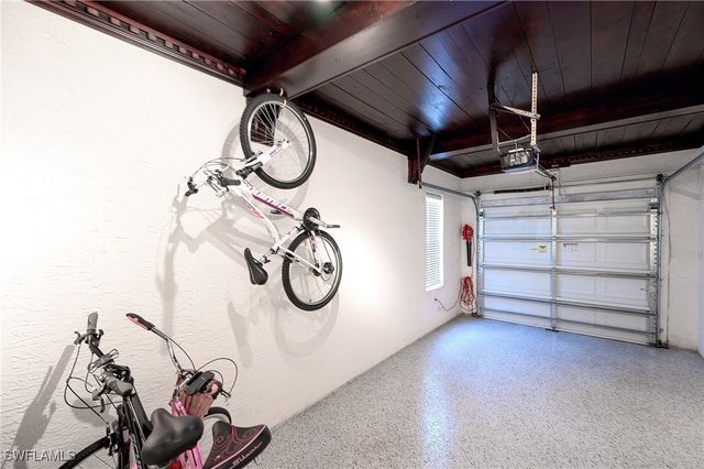 900 L Ambiance CIR 9-106, Naples, FL 34108