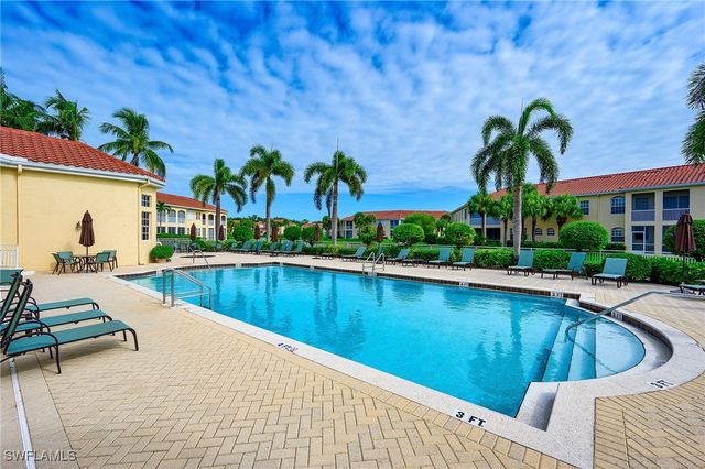 900 L Ambiance CIR 9-106, Naples, FL 34108