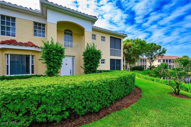 900 L Ambiance CIR 9-106, Naples, FL 34108