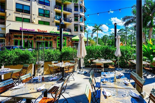 900 L Ambiance CIR 9-106, Naples, FL 34108