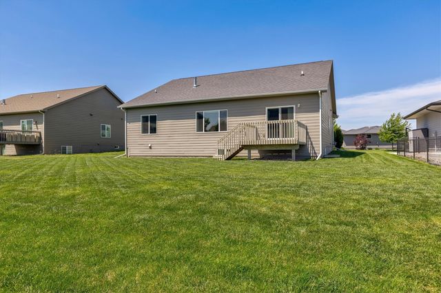 825 NE Jaguar Lane, Waukee, IA 50263