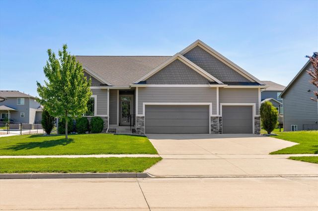 825 NE Jaguar Lane, Waukee, IA 50263