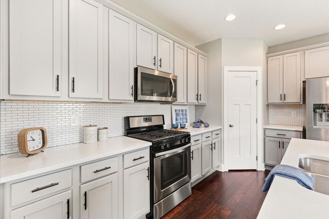 825 NE Jaguar Lane, Waukee, IA 50263