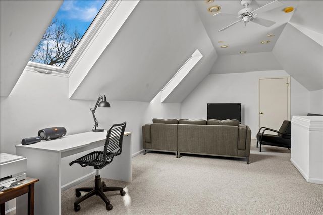 550 Sheridan Road, Highland Park, IL 60035