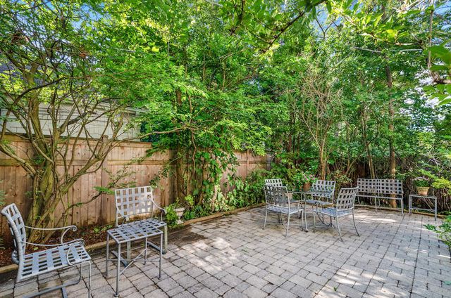 550 Sheridan Road, Highland Park, IL 60035