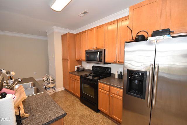 104 Sunset Circle 204, Greensboro, NC 27408