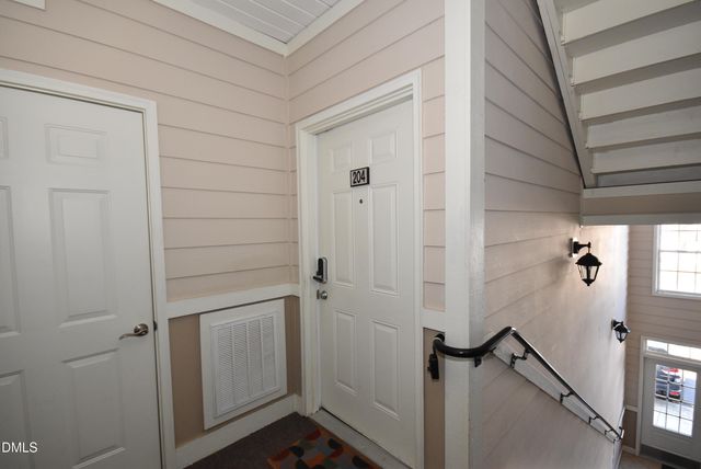 104 Sunset Circle 204, Greensboro, NC 27408