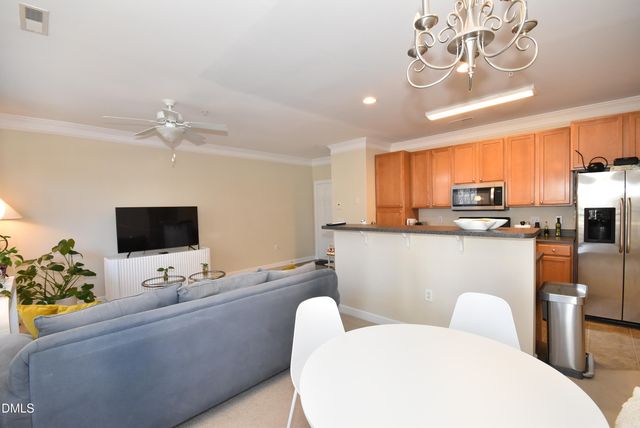 104 Sunset Circle 204, Greensboro, NC 27408