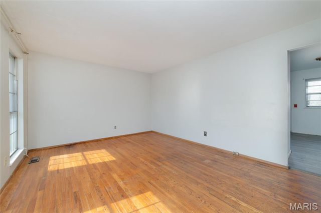 4377 Varano Drive, St Louis, MO 63033