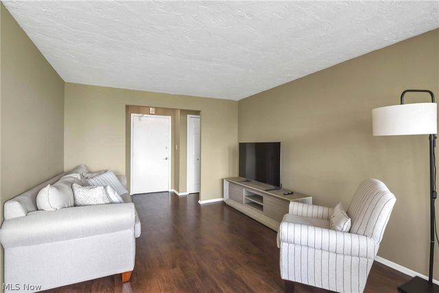 12900 Lake Avenue 427, Lakewood, OH 44107