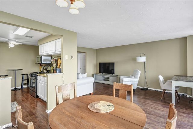 12900 Lake Avenue 427, Lakewood, OH 44107