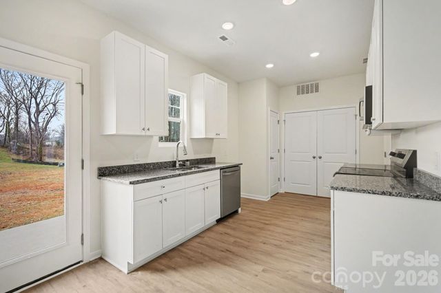 1729 Cloaninger Avenue, Statesville, NC 28625