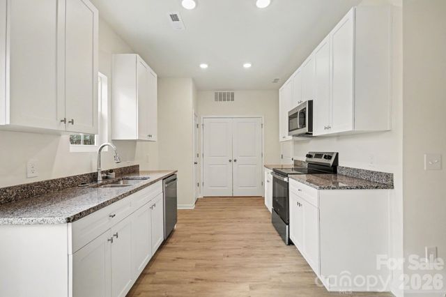 1729 Cloaninger Avenue, Statesville, NC 28625