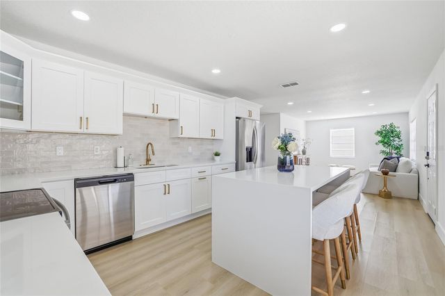 6228 S ADELIA AVENUE, Tampa, FL 33616