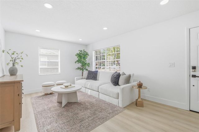 6228 S ADELIA AVENUE, Tampa, FL 33616