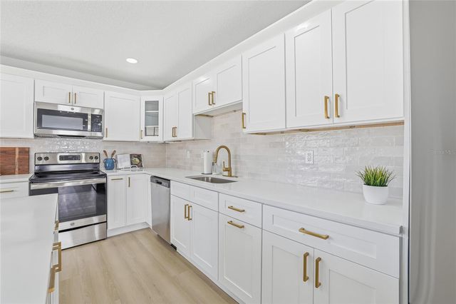 6228 S ADELIA AVENUE, Tampa, FL 33616