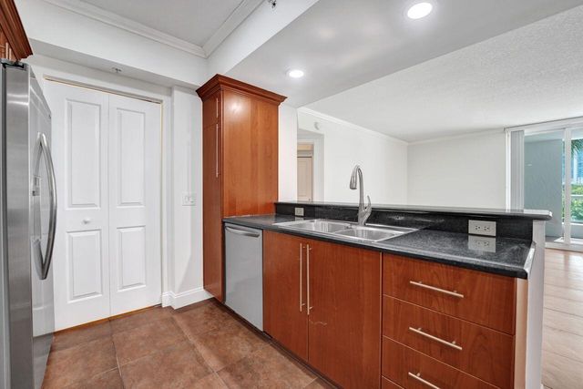 401 SW 4th Avenue 203, Fort Lauderdale, FL 33315