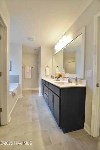 229 S Bandwheel Way, Hampstead, NC 28443