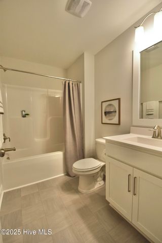 229 S Bandwheel Way, Hampstead, NC 28443