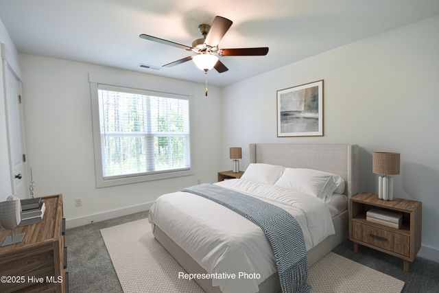 229 S Bandwheel Way, Hampstead, NC 28443