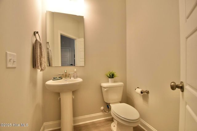 229 S Bandwheel Way, Hampstead, NC 28443