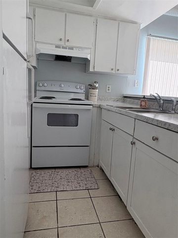 13045 LONDONDARY PLACE, Tampa, FL 33612