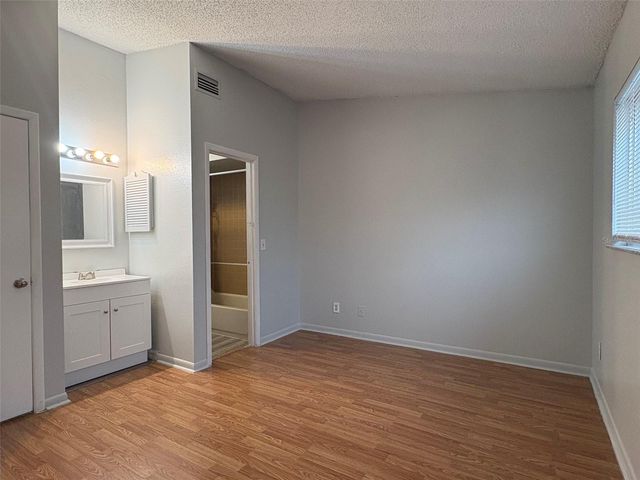 13045 LONDONDARY PLACE, Tampa, FL 33612