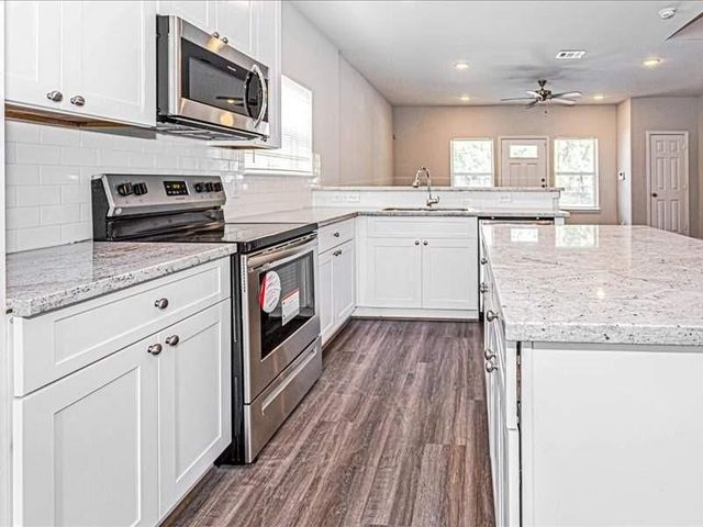9314 Sundown Drive A, Houston, TX 77016