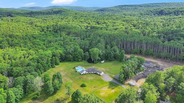258 Main Rd, Westhampton, MA 01027