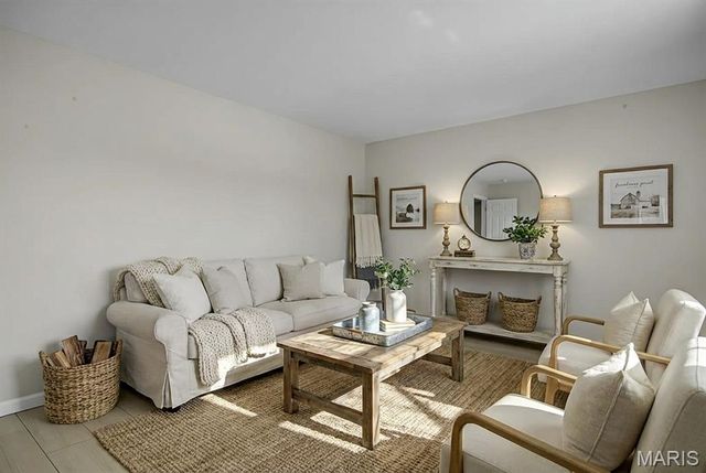 236 Tapestry Drive, Mehlville, MO 63129