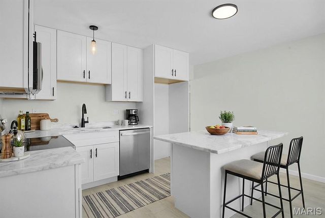 236 Tapestry Drive, Mehlville, MO 63129