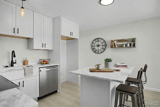 236 Tapestry Drive, Mehlville, MO 63129