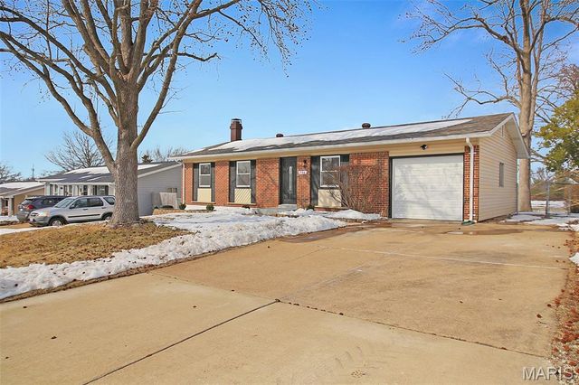 236 Tapestry Drive, Mehlville, MO 63129