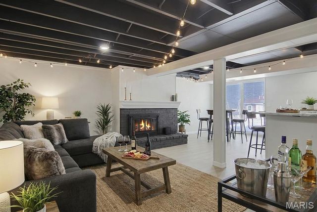 236 Tapestry Drive, Mehlville, MO 63129