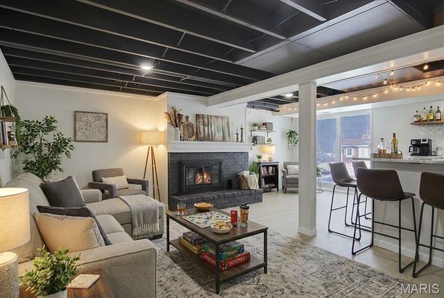 236 Tapestry Drive, Mehlville, MO 63129