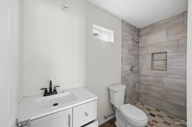 1239 W Ivy Avenue, Alamo, TX 78516