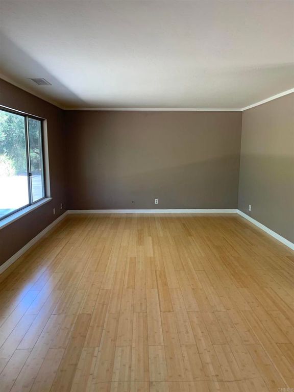 Image 3 of property listing at 12002 Sky View Drive, Valley Center, CA 92082
