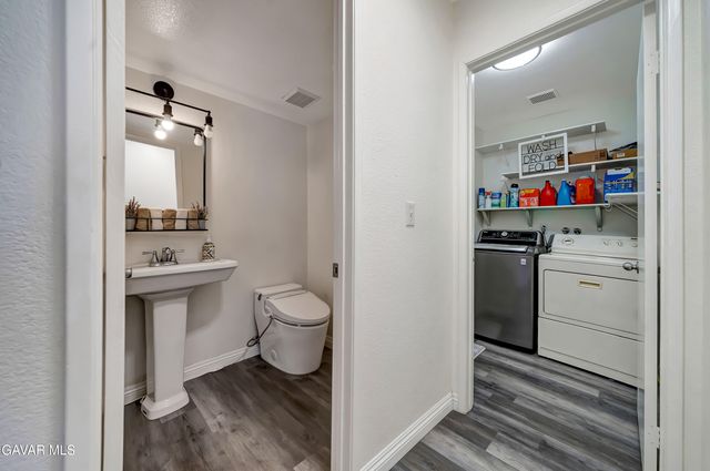 44111 Lotus Court, Lancaster, CA 93536